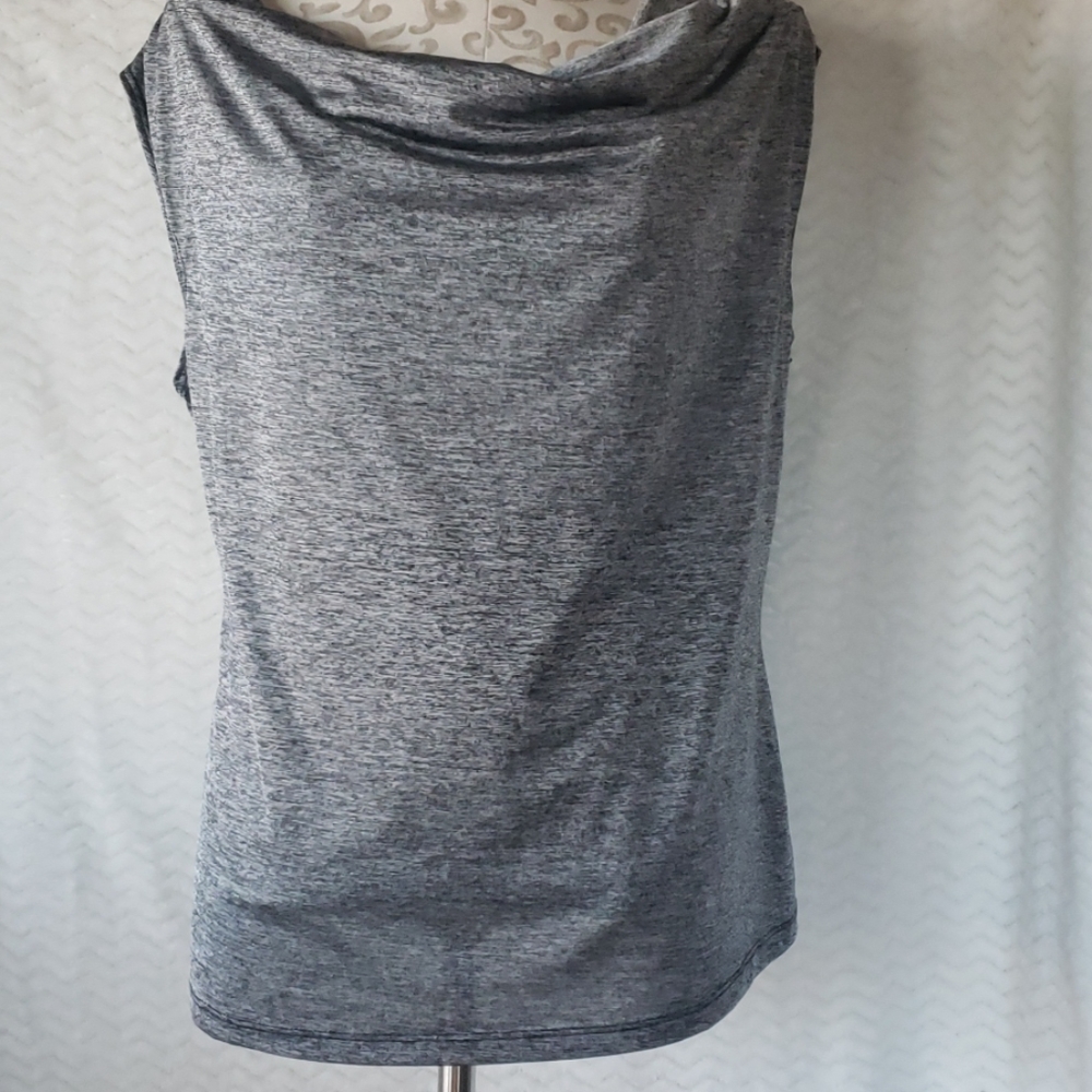 Bleeker and McDougal Grey sleeveless top - Picture 1 of 3